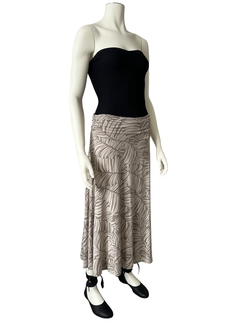 Olsen Europe Neutral Palm-Leaf Print Tea-Length Skirt size S